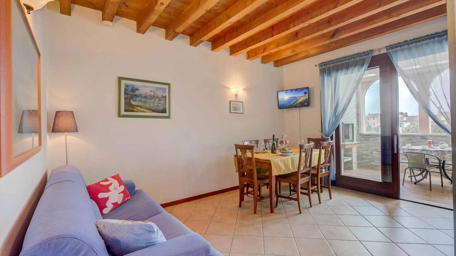 Azzurro Apartment - Happy Rentals Peschiera del Garda 0*,  İtalya